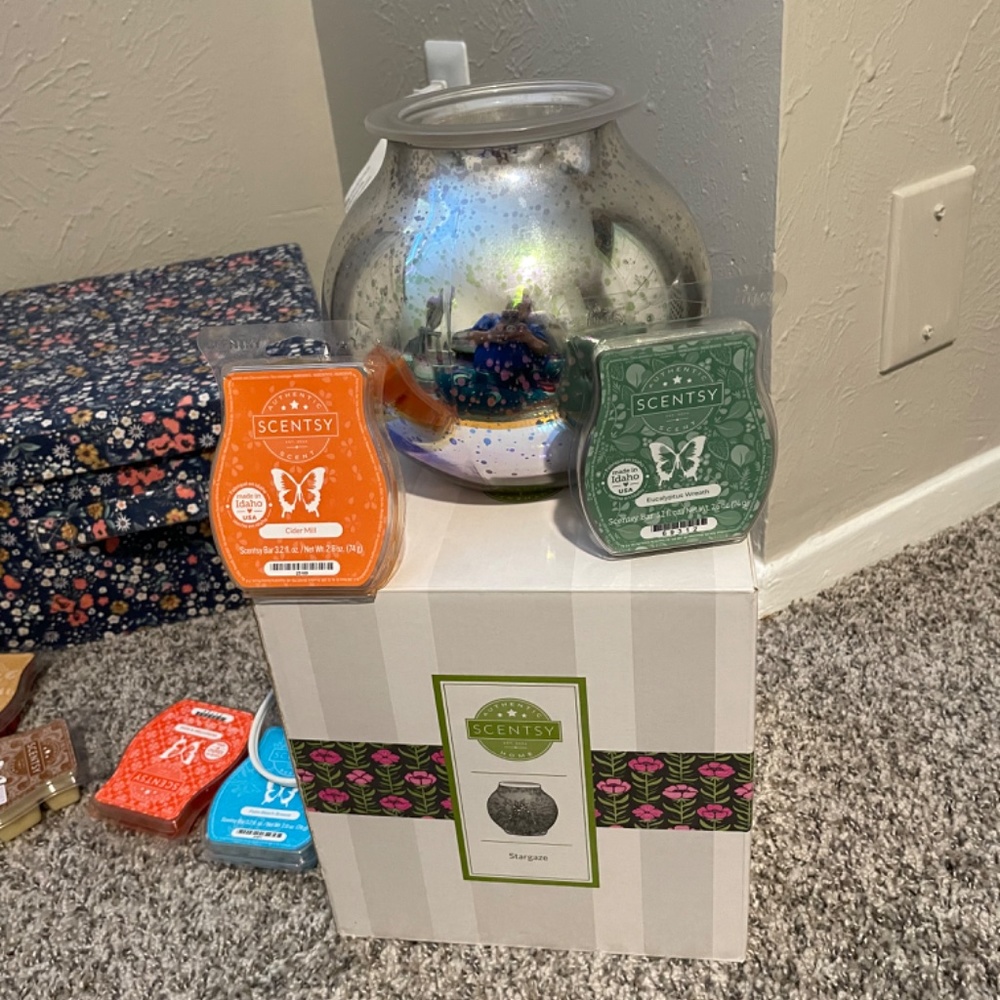 Scentsy - Picture 2 of 2